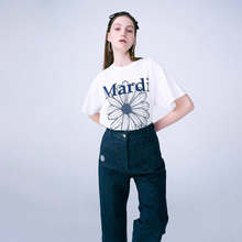 Load image into Gallery viewer, MARDI MERCREDI Tshirt Flowermardi Ivory Navy