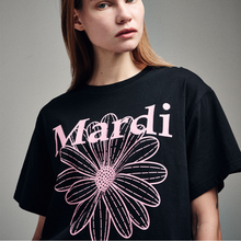 Load image into Gallery viewer, MARDI MERCREDI Tshirt Flowermardi Black Pink
