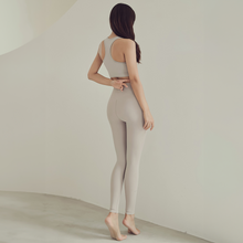 Load image into Gallery viewer, CONCHWEAR Airlight 3D 9 Short Leggings Soft Beige
